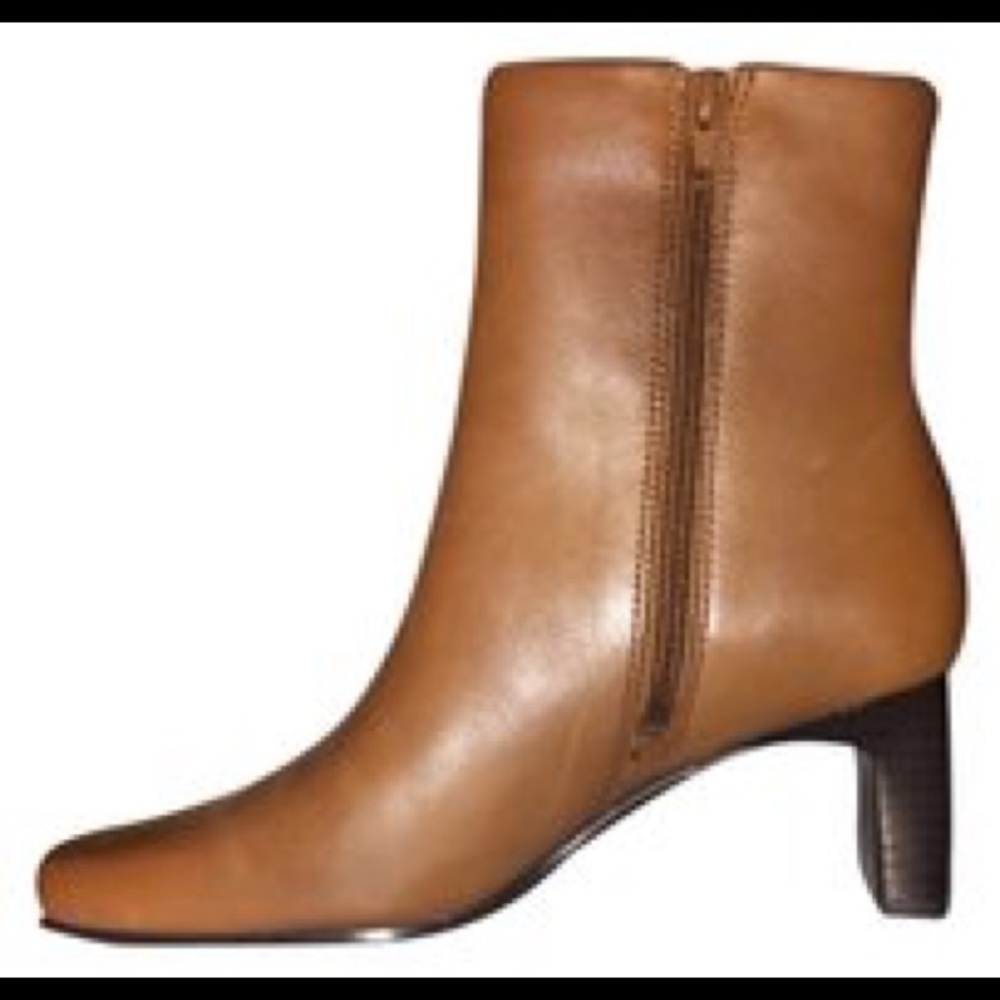 Jennifer Moore black heeled Chelsea boots